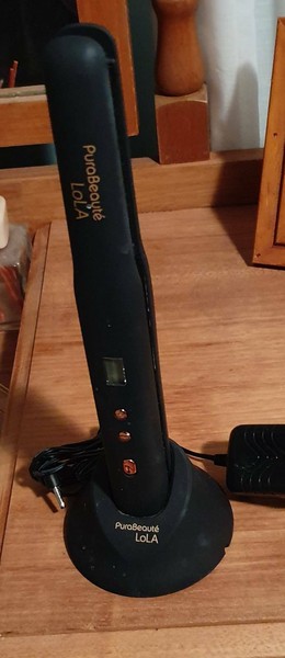 purabeaute lola cordless hair straightener